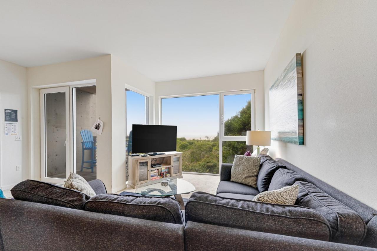 Serenity By The Sea Apartment Рокълей Бийч Екстериор снимка